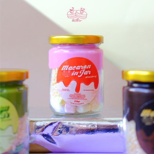 Macaron in Jar Strawberry Marsmellow